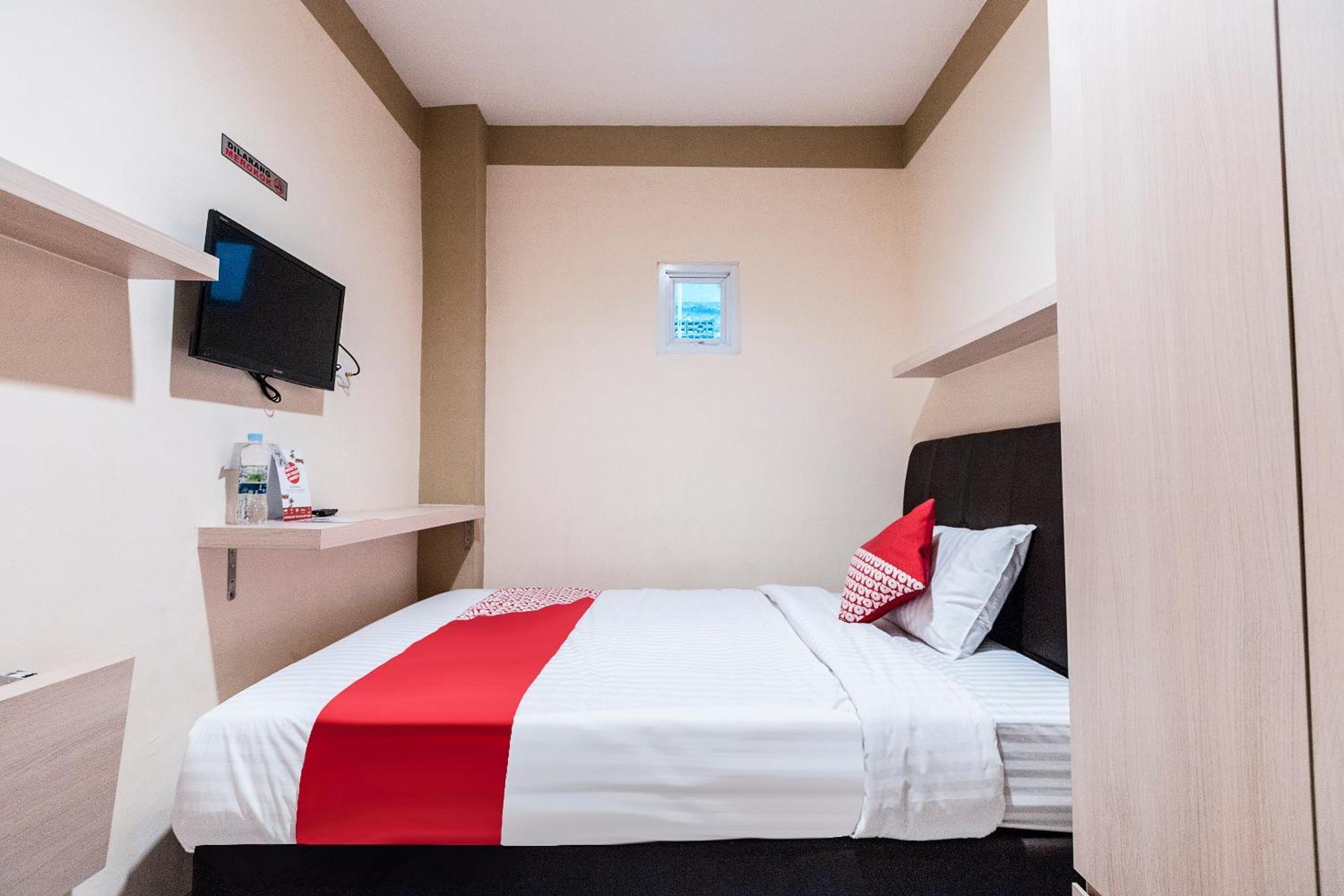 Oyo 478 Balcon Biru Hotel Jakarta Bagian luar foto
