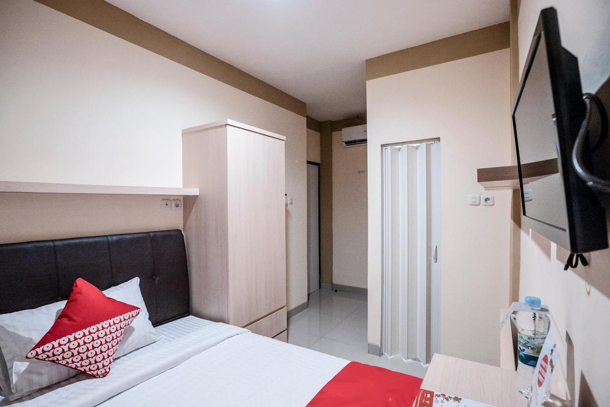 Oyo 478 Balcon Biru Hotel Jakarta Bagian luar foto