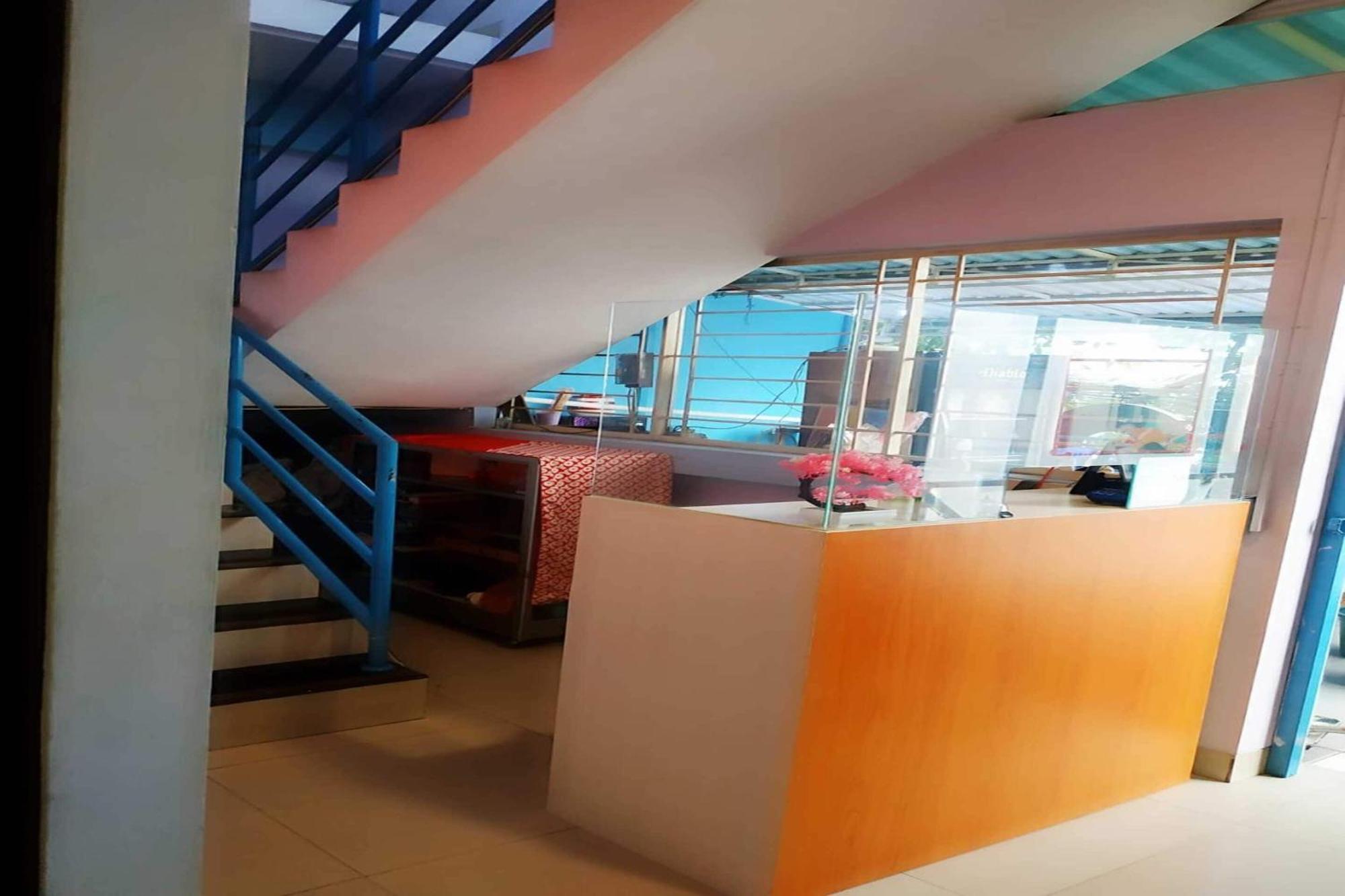 Oyo 478 Balcon Biru Hotel Jakarta Bagian luar foto
